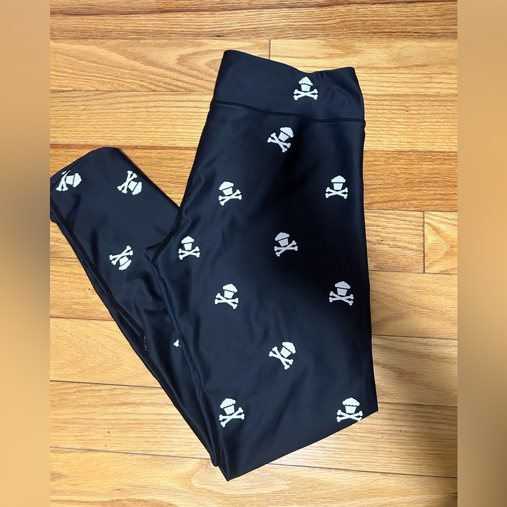 Johnny Cupcakes leggings